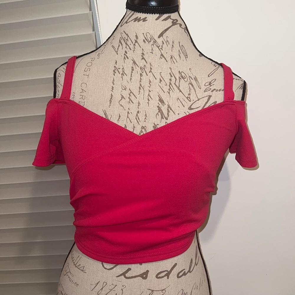 Pink off the shoulder top, never worn